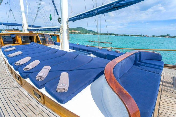 Full-Day Angthong Discovery Cruise from Koh Samui