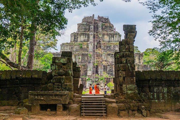 Koh Ker and Boeng Mealea Jungle Explorer