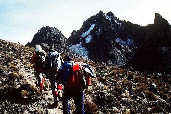6 Days Mount Kenya Hiking Expedition Safari