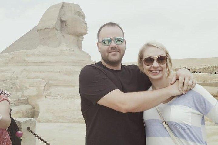 Private tour to Giza Pyramids , Sphinx and Egyptian Museum