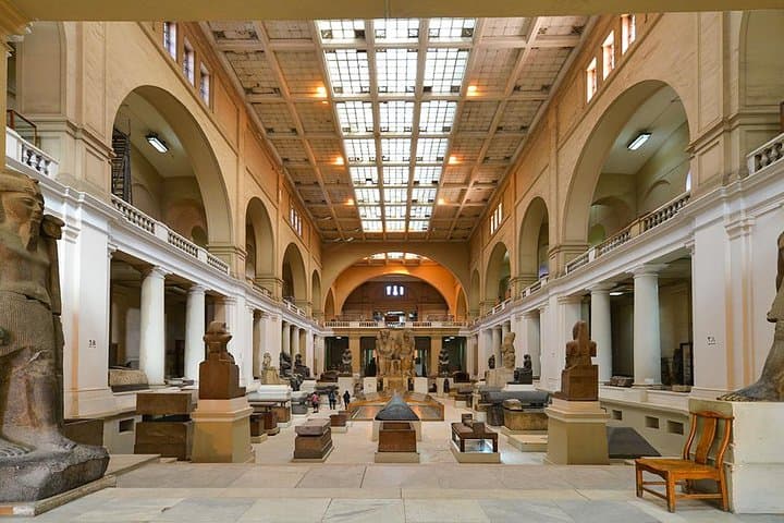 Tour to Pyramids & The Grand Egyptian Museum
