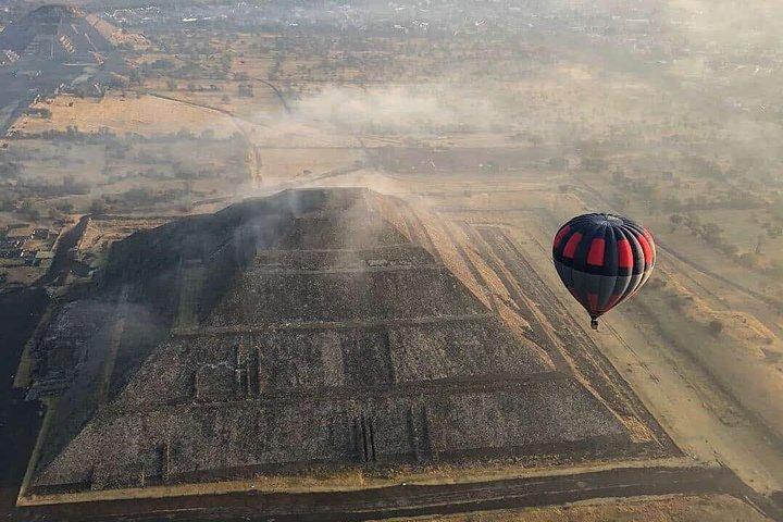 Hot Air Balloon Tour in Teotihuacan from Mexico City