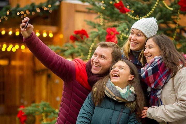 Holiday Scavenger Hunt in Windsor by Holly Jolly Hunt
