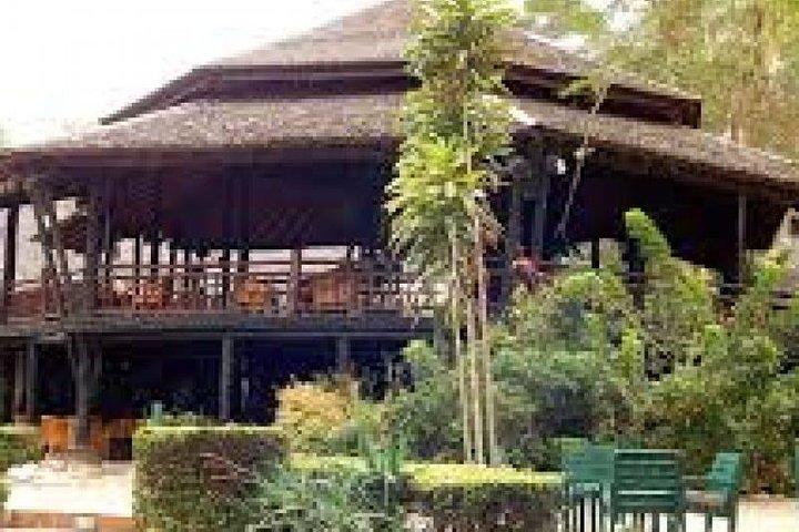 8 days Kenya Lodge Safari Package.