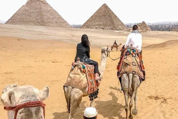 Half day tour to Giza pyramids & the great sphinx with camel ride