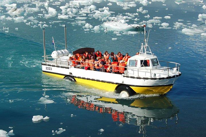 South Iceland and Glacier Lagoon: Jökulsárlón with Boat Tour
