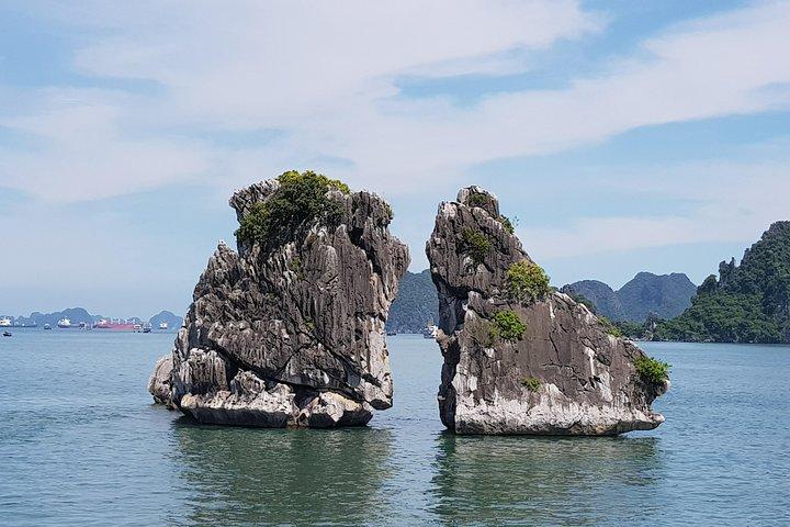 Explore Halong Heritage Site with boat trip full day
