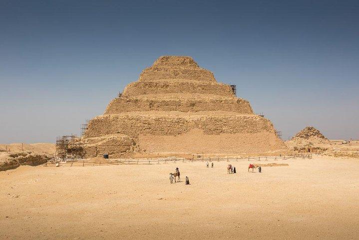 Tour to Pyramids, Sakkara & Dahshur
