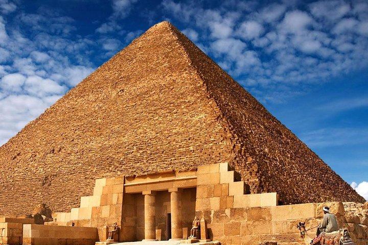 Half Day To Pyramids of Giza complex Sharing Group Tour