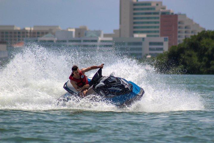 Jet Ski Rentals in Cancun: 30-Minute Option (Shared Jetski)