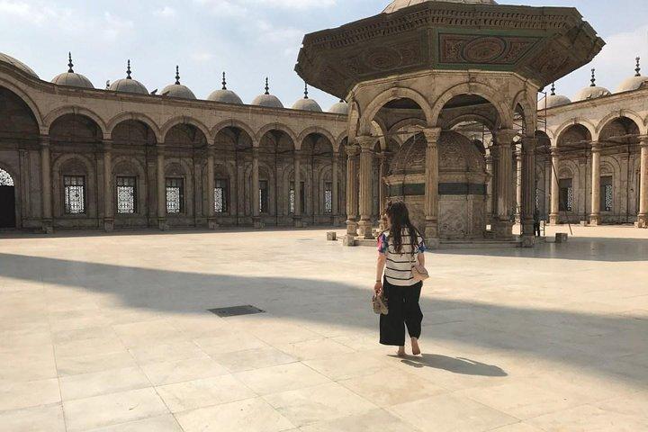 Guide on site Tour To Islamic Cairo & Bazaar