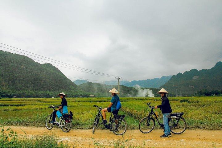 3 Days 2 Nights Mai Chau Pu Luong Ethnic Trail E-Bike Tour Private Transfer