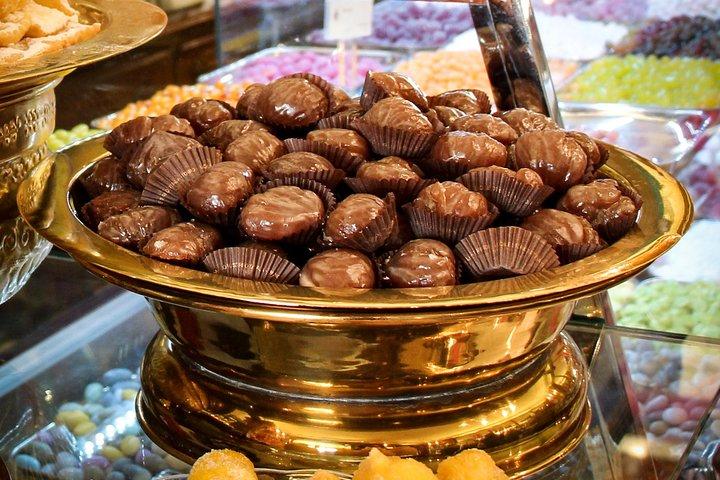 Turin Sweet & Chocolate Walking Food Tour by Do Eat Better