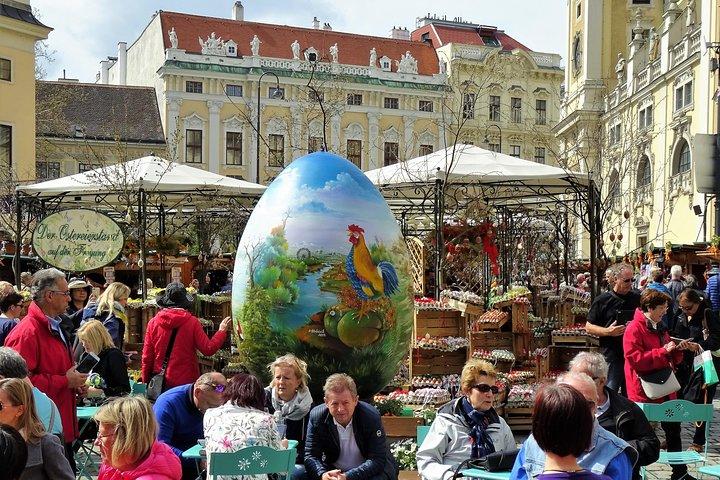 Private Vienna Easter Markets Tour and Spring Traditions