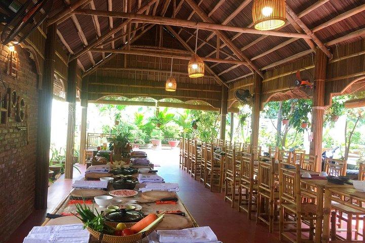 Cooking Class Hoi An:Local Market, Basket Boat, Fishing & Cooking