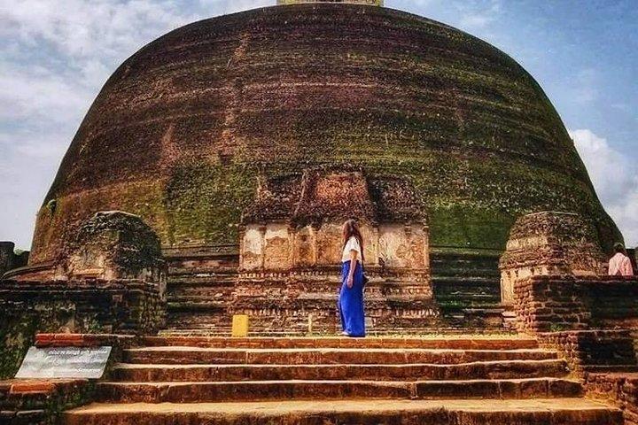 Day Tour to Anuradhapura from Colombo