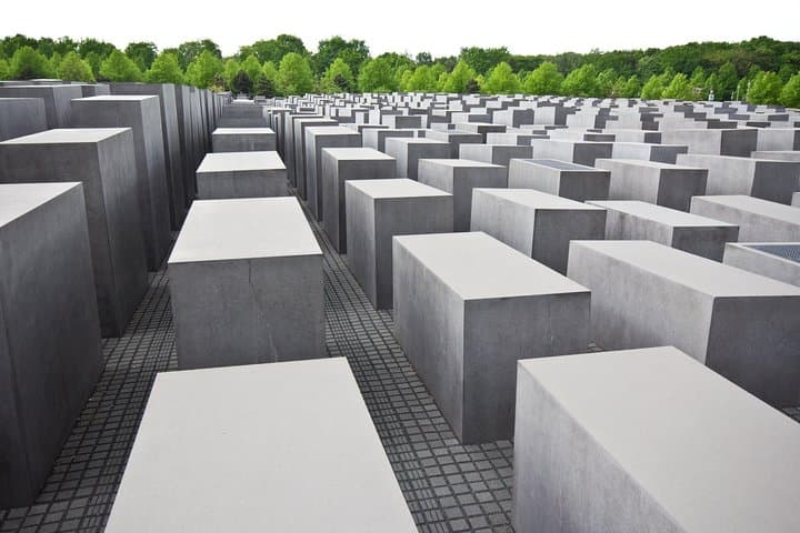 All-in-One Berlin Highlights on Foot: Private Walking Tour