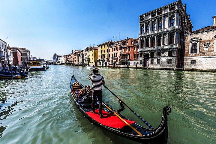 30-min Private Gondola Ride for up to 5 people