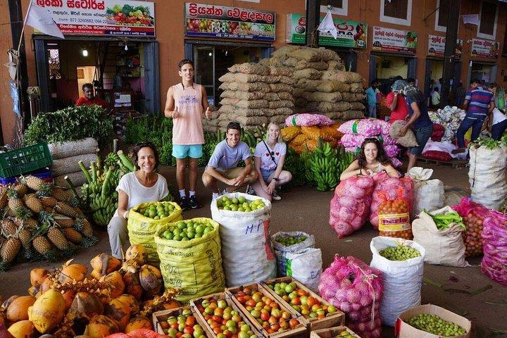 Local Market Tour & Cooking Demo with Lunch from Colombo Harbor