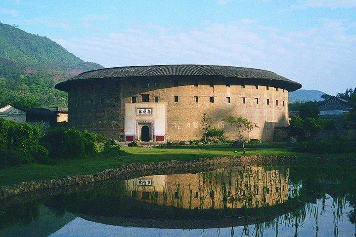 Tour Guide and Car: Private Day Tour to Hongkeng Tulou and Yunshuiyao Village