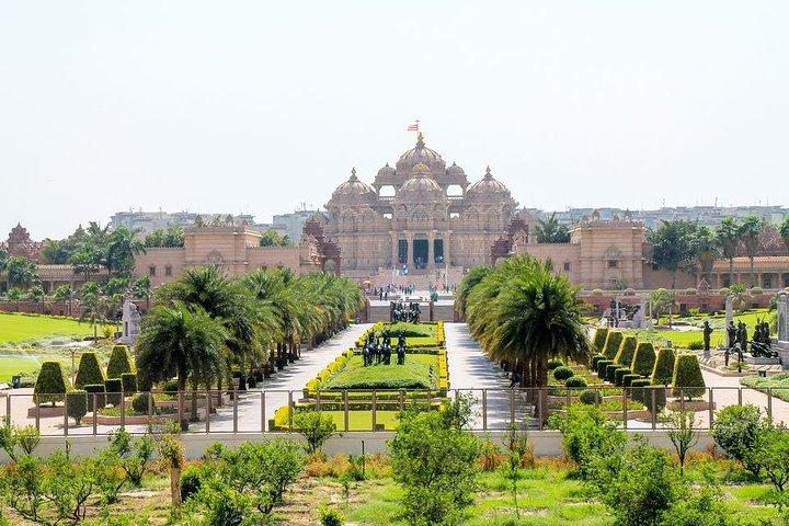Private Delhi Temples and Spiritual Sites Tour