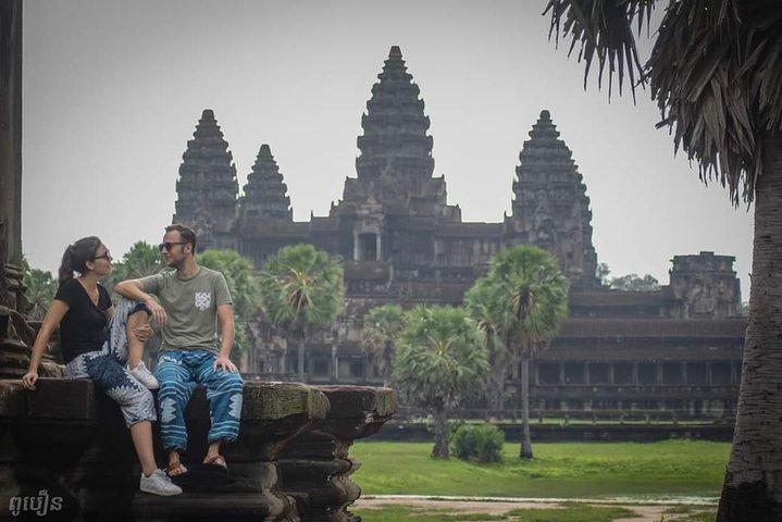 Angkor Wat 2 Day Tour Package & Sunrise and Sunset
