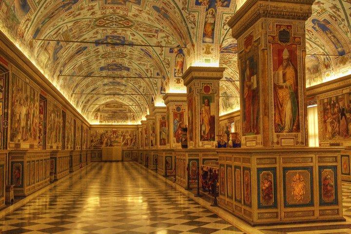 Vatican Wheelchair Private Tour with Skip the Line Tickets