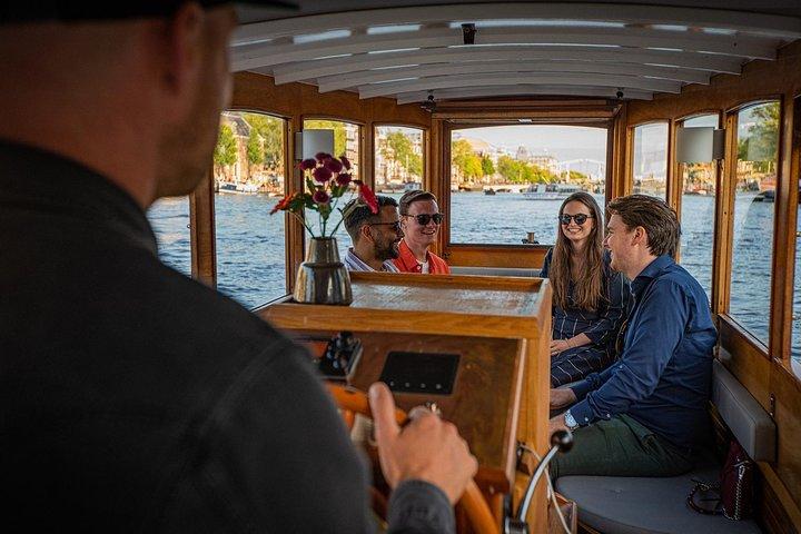 Amsterdam Light Festival Private Cruise With Welcome Drink