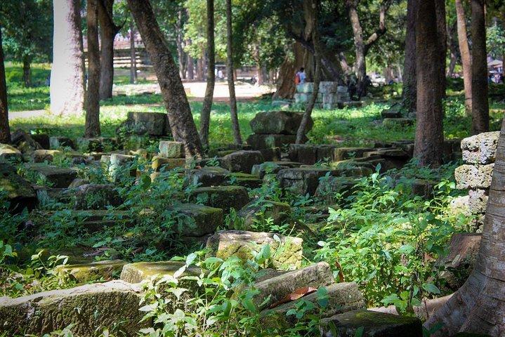 Amazing Tour To Kulen Mountain Waterfall, Sunset at Kompong Plok Foating Village