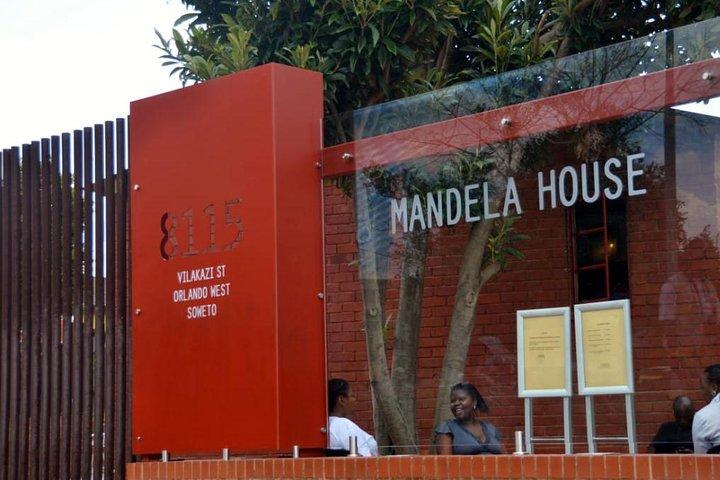 Historical Soweto & Apartheid Museum Tour