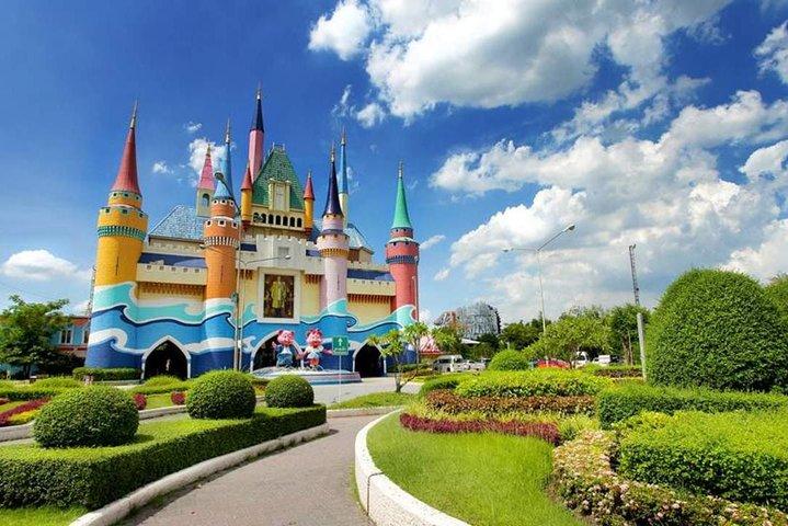 Siam Amazing Amusement Park in Bangkok Admission Ticket