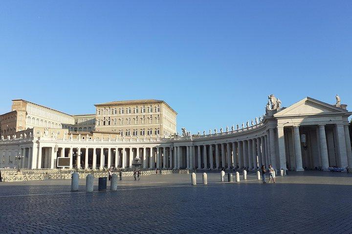 Vatican Guided Tour : Museums, Sistine Chapel & Basilica.