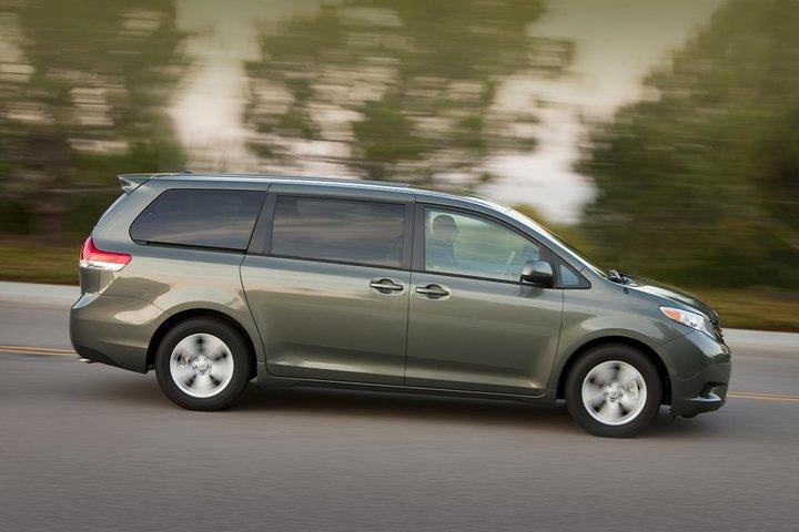 Private Pickup transfer from Hilton Cairo Zamalek Residences to Cairo airport