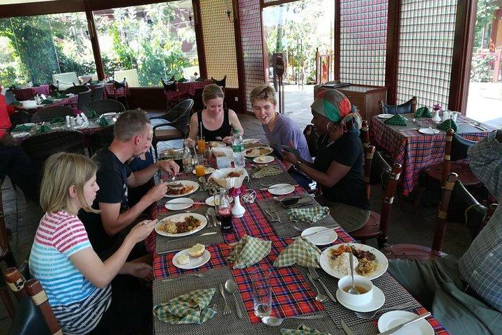 3 Days Maasai Mara Private Safari at Jambo/AA Lodge from Nairobi