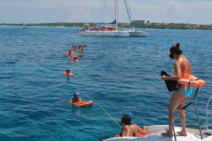 Complete Isla Mujeres excursion from Cancun with all inclusive