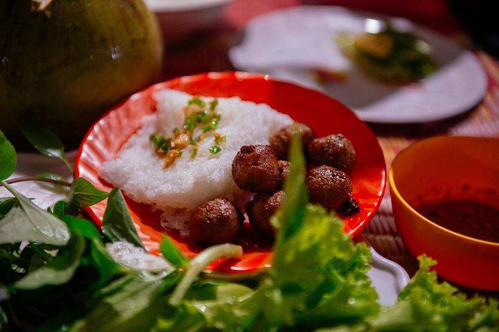 The 10 Tastings of Siem Reap With Locals: Private Street Food Tour