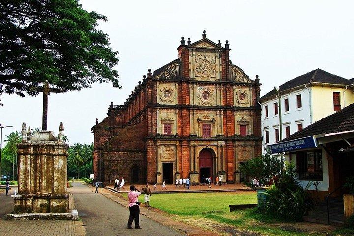 Walk Through the Ruins of Old Goa (2 Hours Guided Walking Tour)