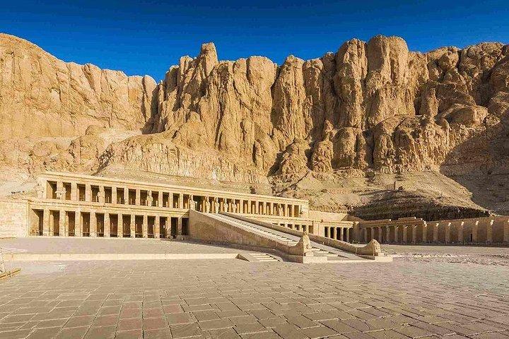 From Hurghada: Day Trip to Valley of the Kings in Luxor