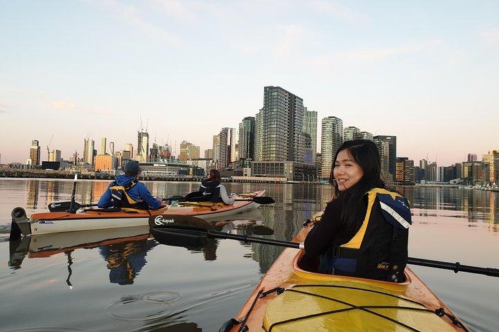 Melbourne Sunset Kayaking Experience with Dinner