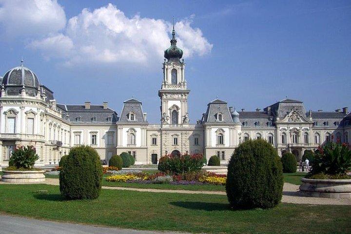 Heviz Thermal Lake, Keszthely town and castle private tour