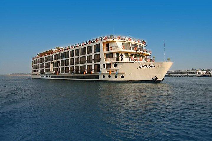 Nile Cruise Deluxe 5 days 4 nights from Luxor to Aswan