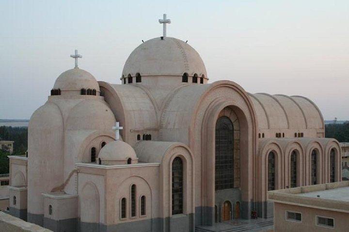 Coptic tour in Wadi El-Natron Monasteries