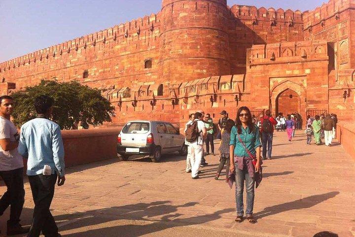 Agra: Private Sunrise Taj Mahal & Agra City Tour":