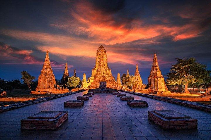 Ayutthaya Golden Hour: Ancient Temples & Sunset River Cruise
