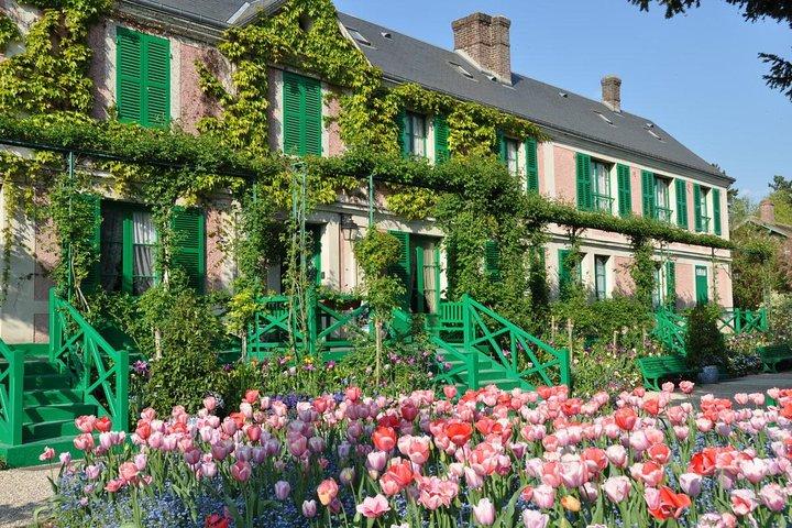 Rouen & Monet's Giverny Private Tour from Le Havre I Guide Option
