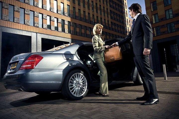 Private Transfer : Airport to Colombo City Hotels