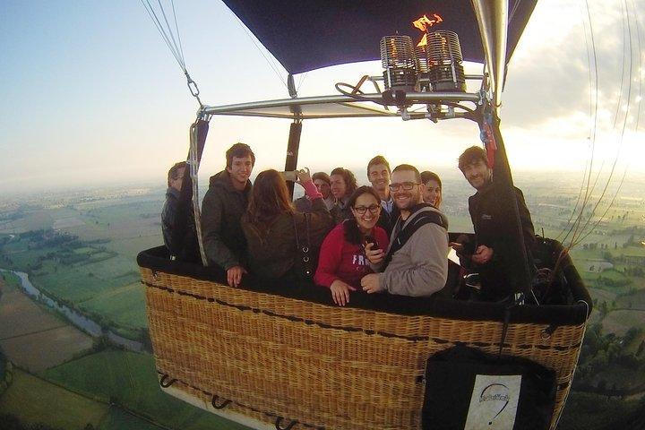 Hot air balloon flight Milan Monday-Friday