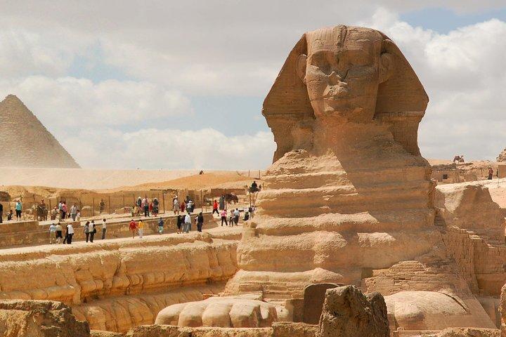 Giza Pyramids+The Egyptian Museum