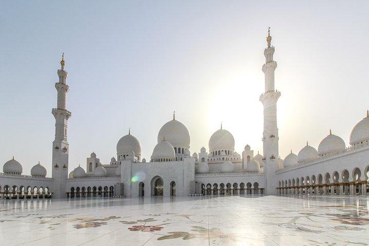 Full Day Abu Dhabi City & Louvre Museum Tour