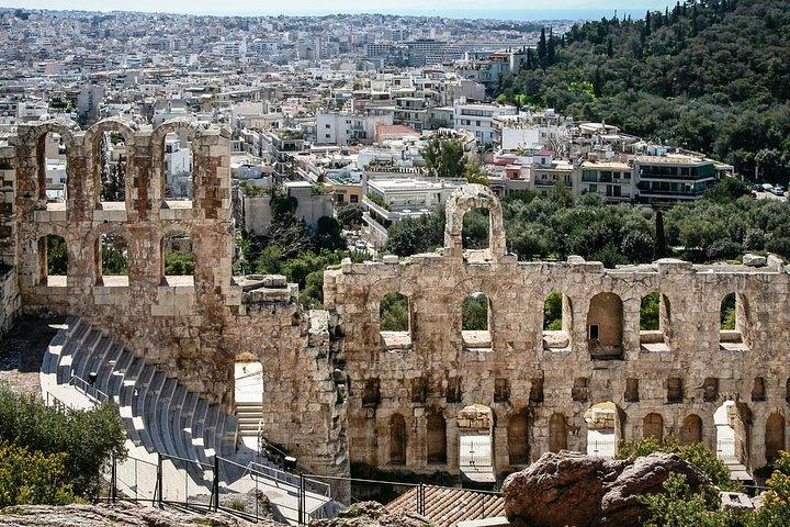Private 3-hour Walking Tour of Plaka and Monastiraki with official tour guide